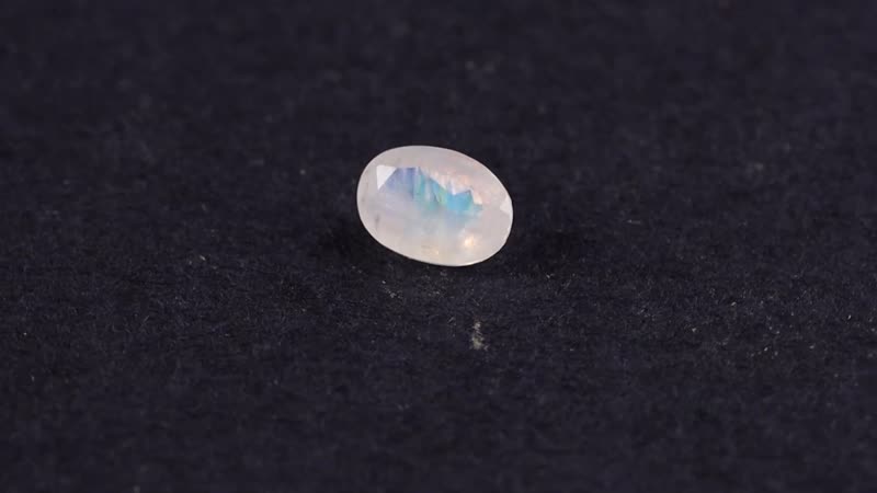 Rainbow Moonstone (Oval 7x5 mm) 0.63 ctw Loose Gemstone