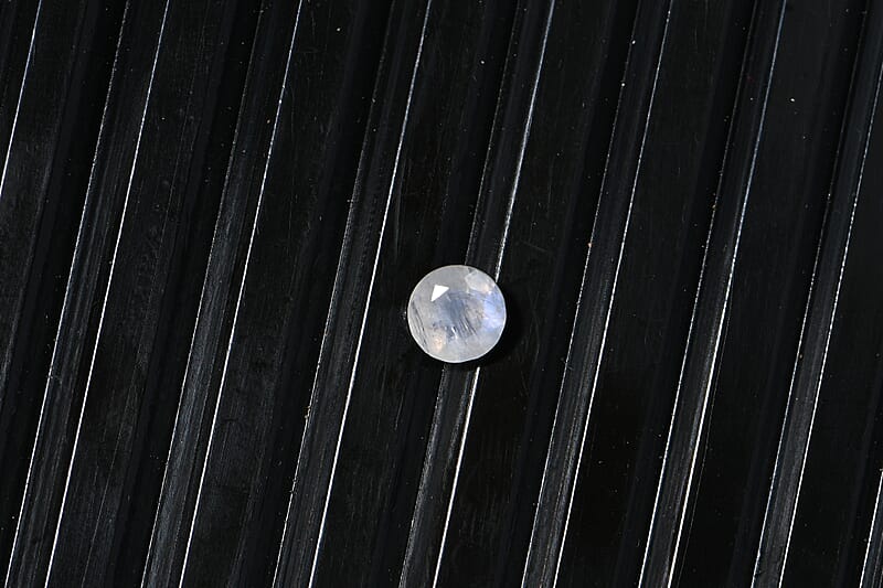 Rainbow Moonstone (Rnd 6 mm) 0.72 ctw Loose Gemstone