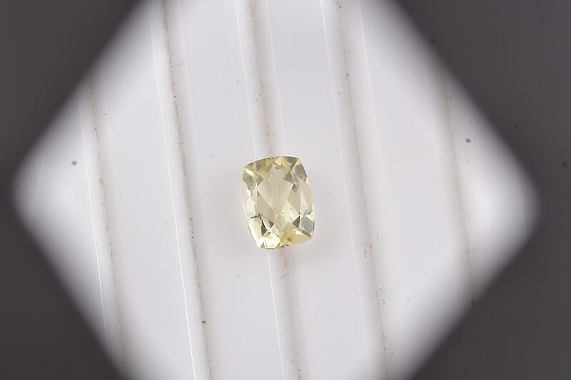 Lemon Quartz (Cush 8x6 mm) 1.06 ctw Loose Gemstone