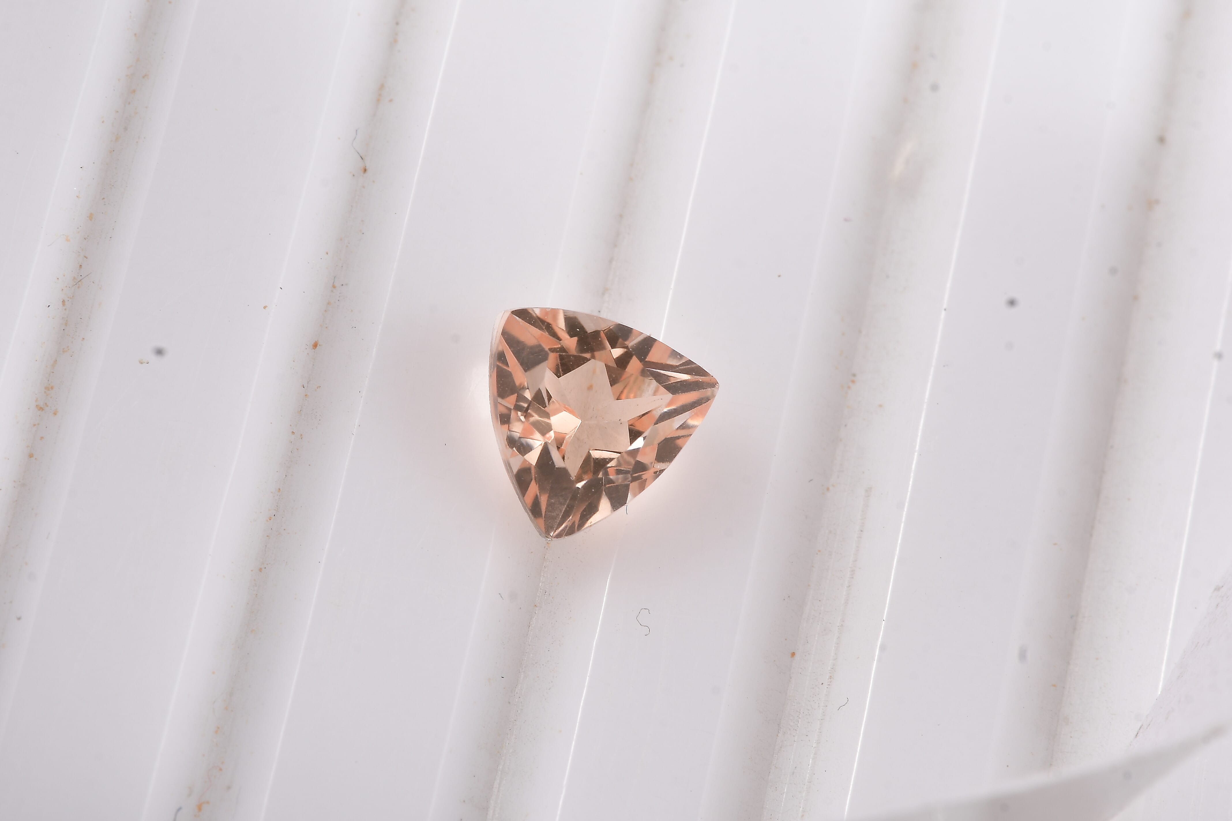 Morganite Triplet Quartz (Trl 7 mm) 1.18 ctw Loose Gemstone