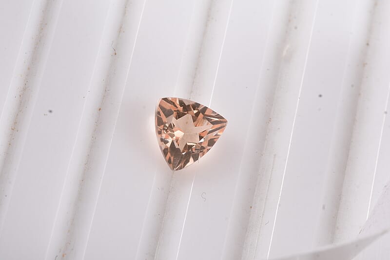 Morganite Triplet Quartz (Trl 7 mm) 1.18 ctw Loose Gemstone