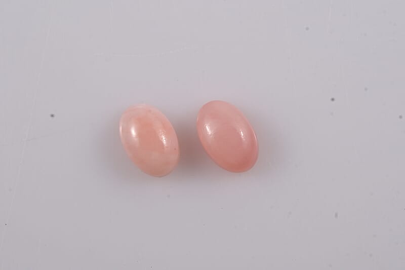 AA Peruvian Pink Opal Set of 2 (Oval 6x4 mm) 0.73 ctw Loose Gemstone