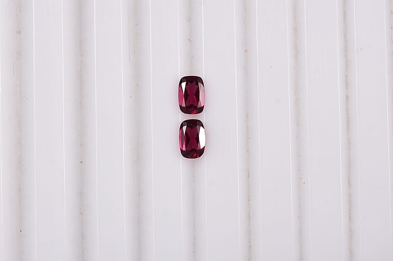 Orissa Rhodolite Garnet (Cush 6x4 mm) 1.11 ctw Loose Gemstone