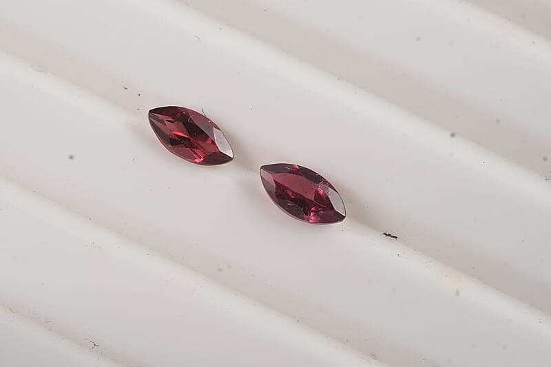 Tanzanian Wine Garnet (Mrq 5x2.5 mm) 0.29 ctw Loose Gemstone