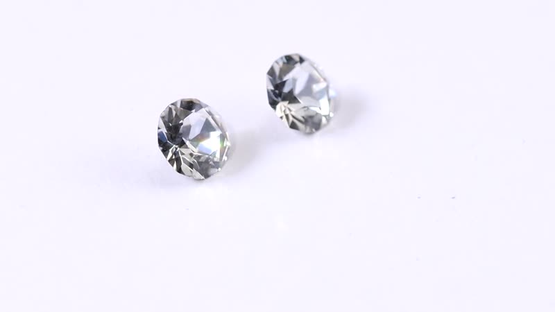 White Crystal by Swarovski (Rnd 5.5 mm) 0.82 ctw Loose Gemstone