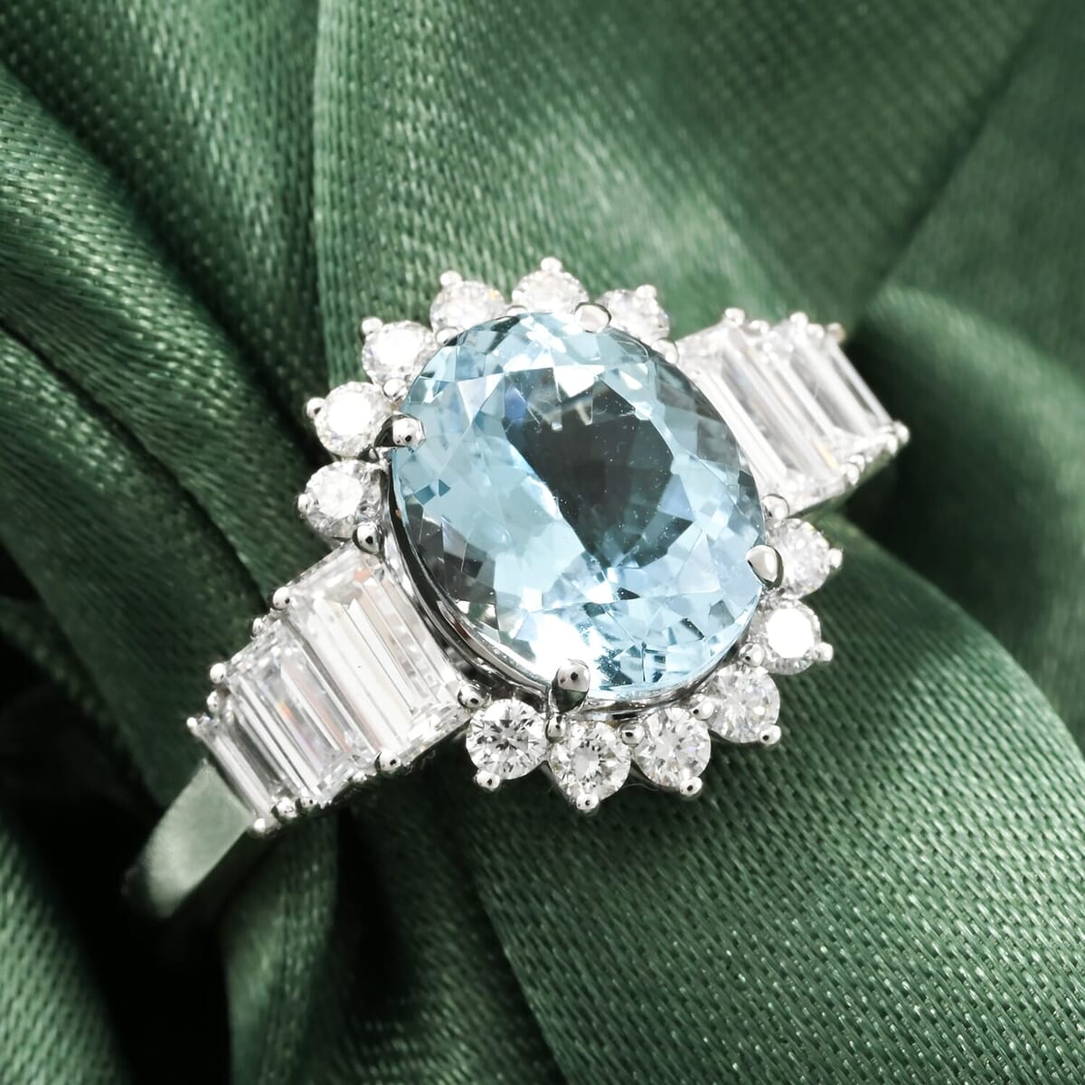 Certified & Appraised 10K White Gold AAA Mangoro Aquamarine, Luxuriant Lab Grown Diamond (G-H, SI) Ring (Size 11.0) (Del in 12 -15 Days) 3.47 ctw image number 1