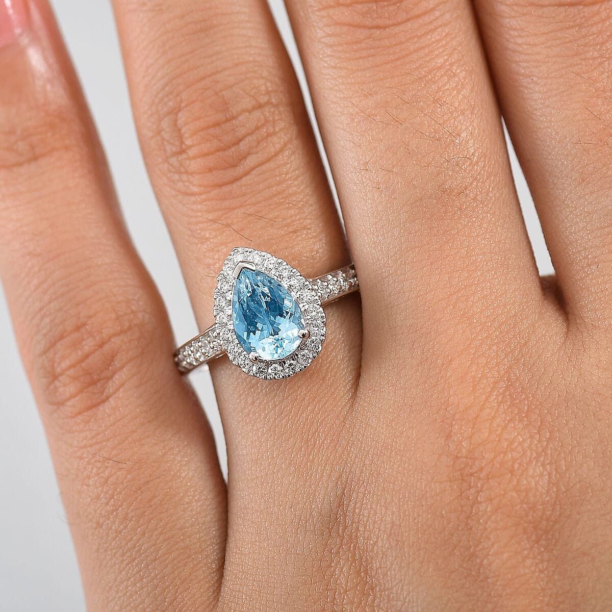 Certified & Appraised 10K White Gold AAA Mangoro Aquamarine, Luxuriant Lab Grown Diamond (G-H, SI) Ring (Size 9.5) (Del in 12 -15 Days) 2.02 ctw image number 2