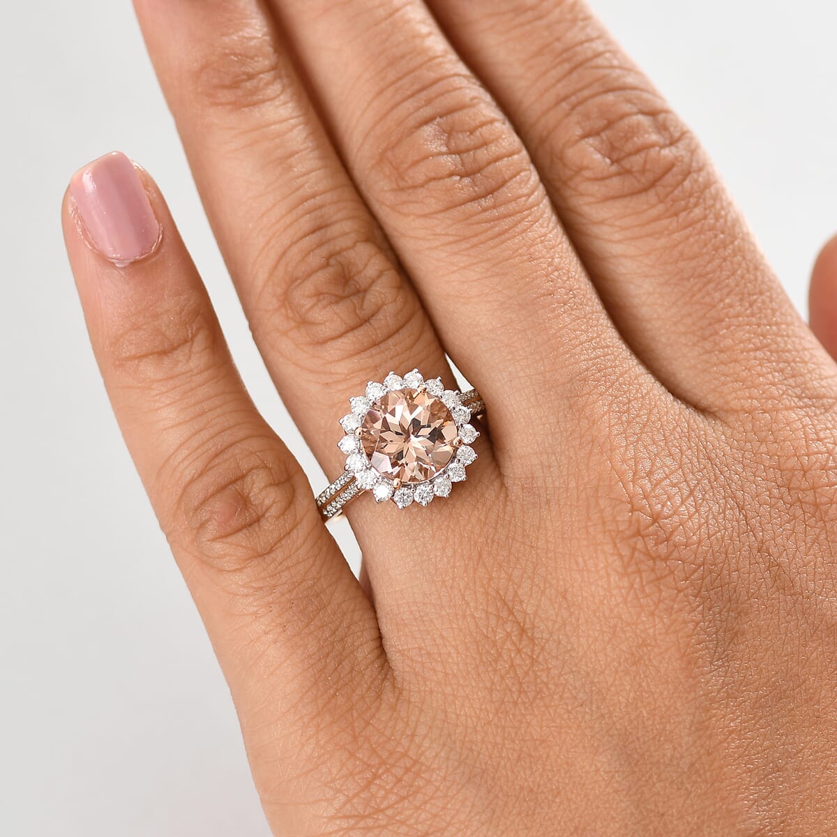 Certified & Appraised Luxoro 10K Rose Gold AAA Marropino Morganite, Diamond (G-H, I2) Ring (Del. in 10-15 Days) 4.09 ctw image number 2