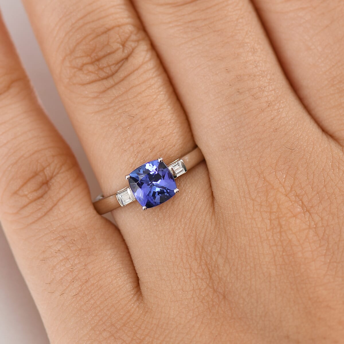 Certified & Appraised Rhapsody 950 Platinum AAAA Tanzanite, Diamond (E-F, VS) Ring (4.87 g) (Del. in 10-15 Days) 1.55 ctw image number 2