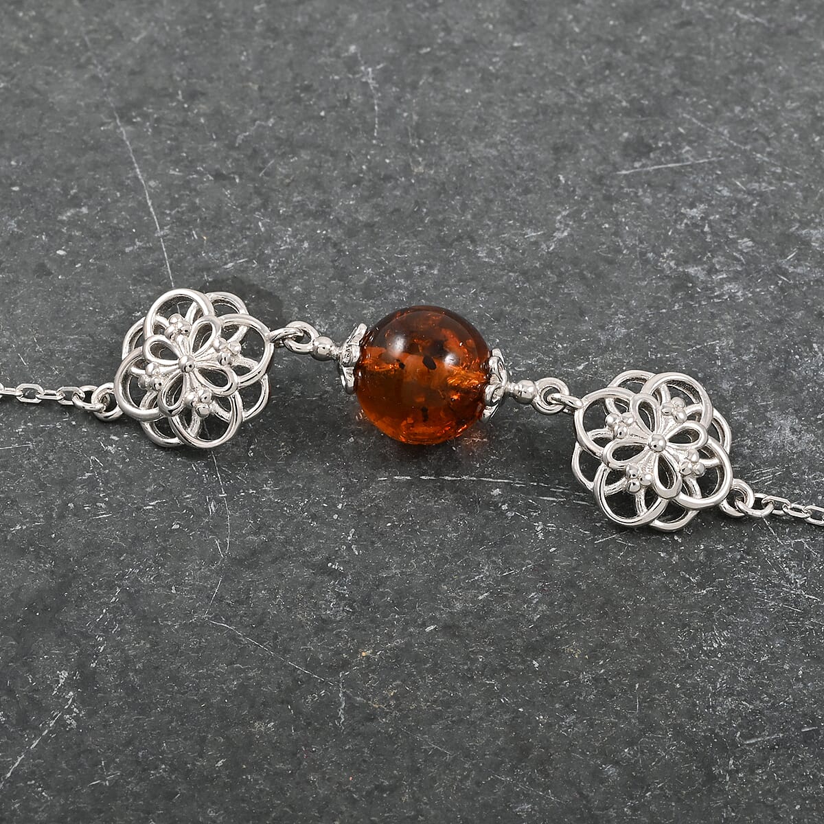 Baltic Amber Floral Round Bracelet in Sterling Silver (6.00 In) image number 1