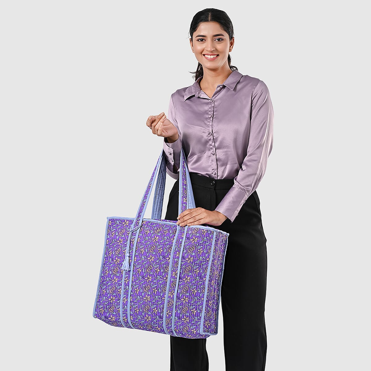 Violet Quilted Cotton & Polyester Tote Bag image number 1