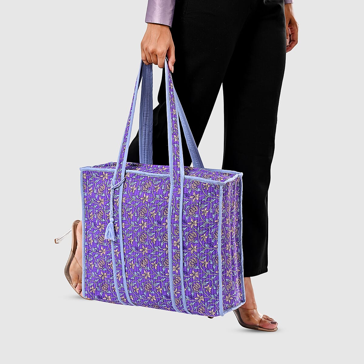 Violet Quilted Cotton & Polyester Tote Bag image number 3
