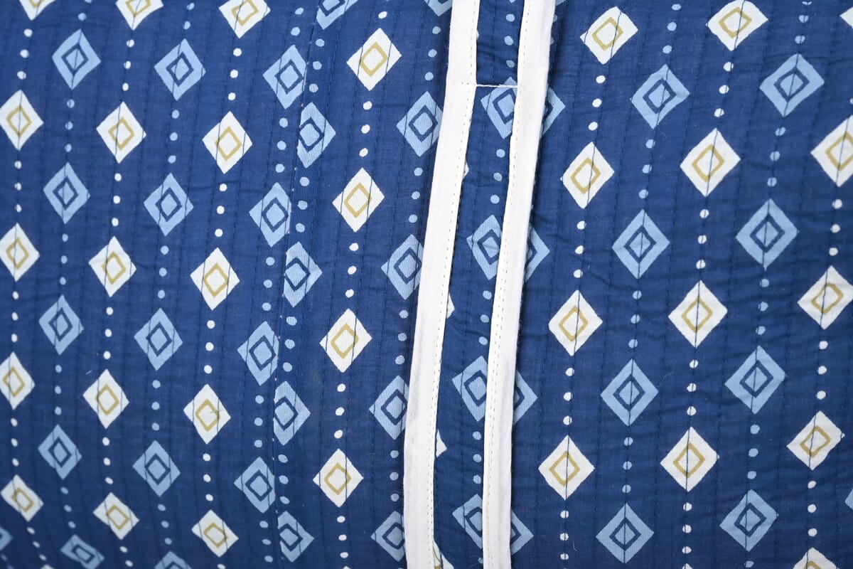Blue Quilted Fabric Bag with Zipper Closure image number 8