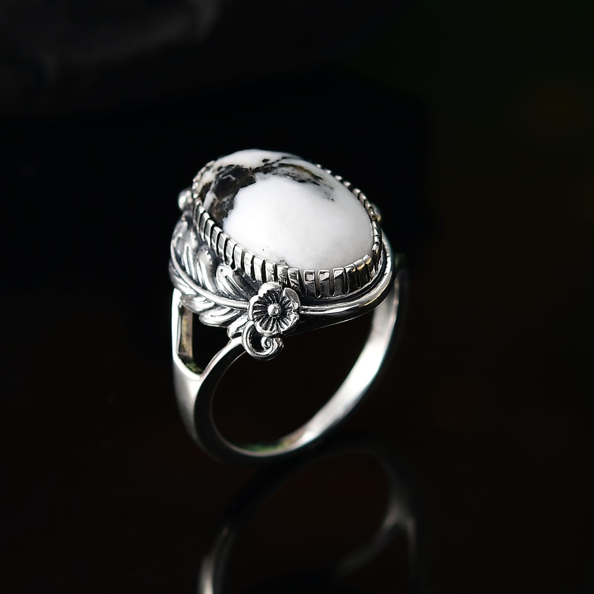 D'Joy Artisan Crafted White Buffalo 7.15 ctw Leaf and Flower Ring in Sterling Silver (Size 7.0) image number 1