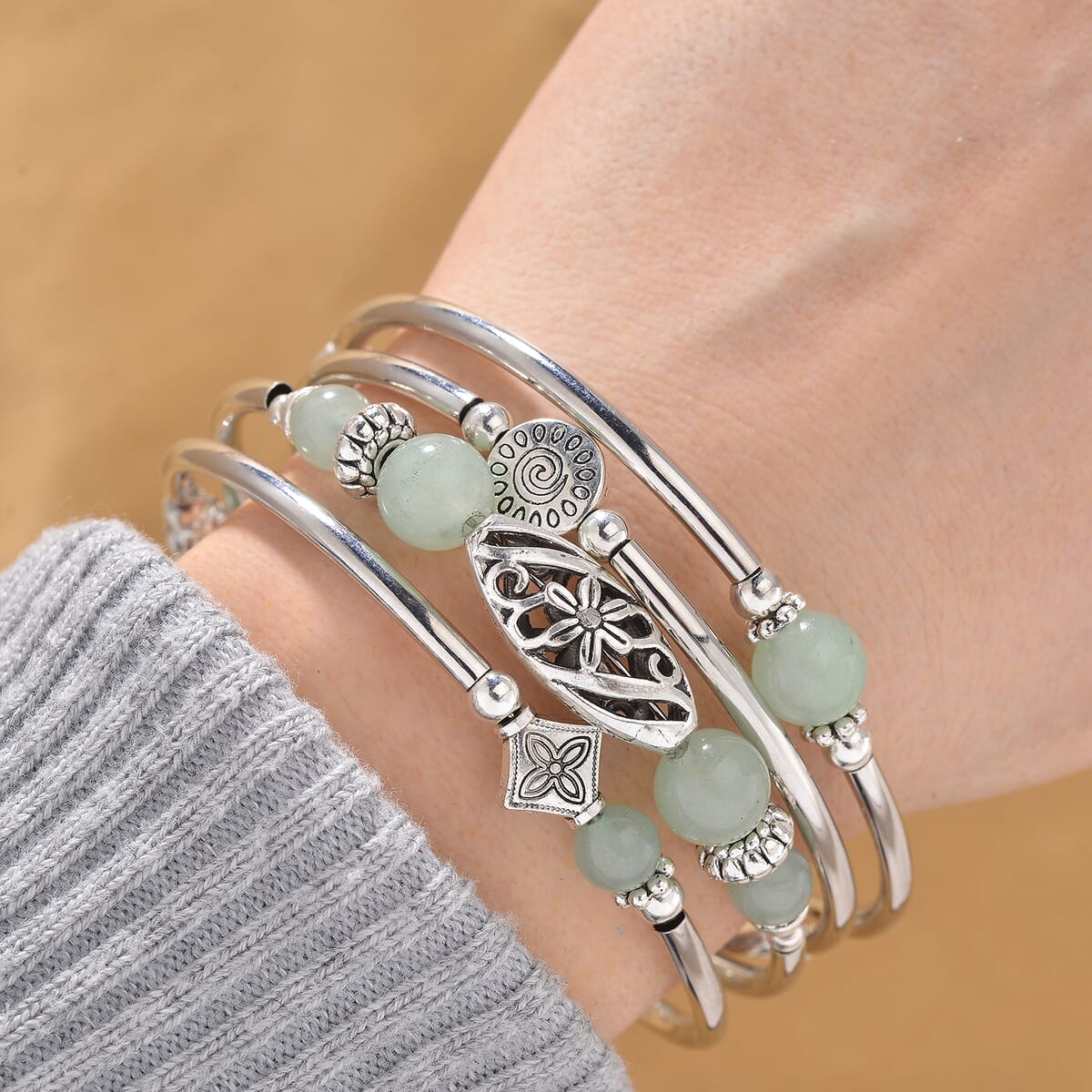 Green Aventurine Beaded 40.00 ctw Wrap Bracelet in Silvertone (6.5-7In)  image number 1