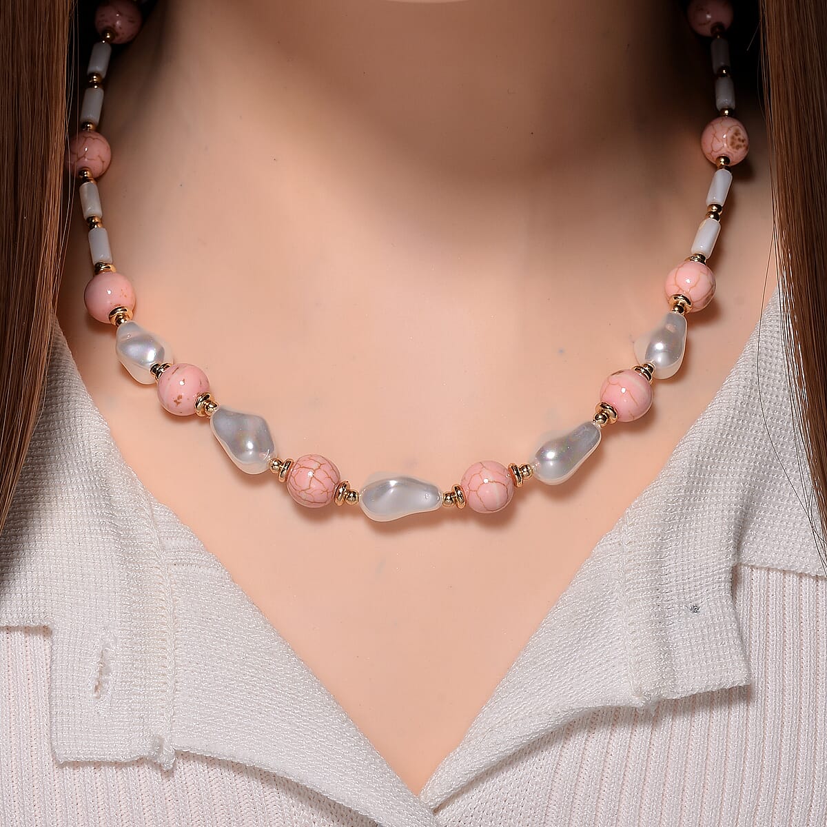 White Shell Pearl, Constituted Almandine Howlite Beaded Necklace (18-20In) in Goldtone 65.00 ctw image number 1
