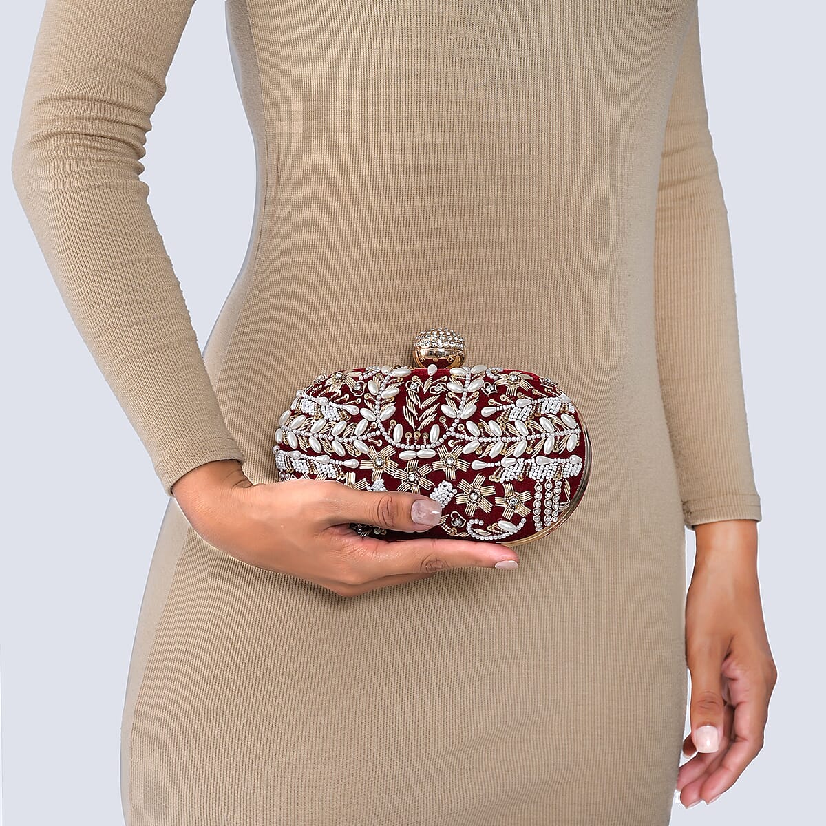 Burgundy Hand Embroidery Oval Shaped Pearl Studded Velvet Clutch image number 2