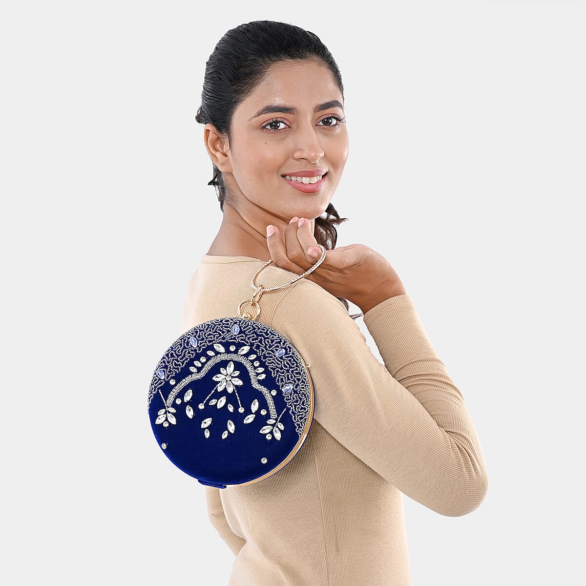 Royal Blue Hand Embroidery Round Shaped Beads Studded Velvet Clutch with Ring Handle and Sling Chain image number 4