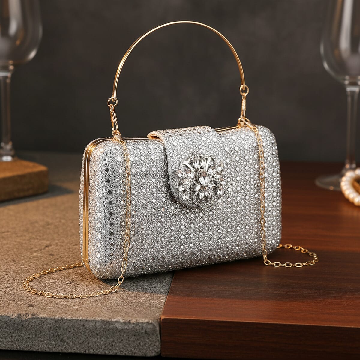 Doorbuster Silver Gorgeous Crystal Clutch Bag with Shoulder Chain Strap image number 1