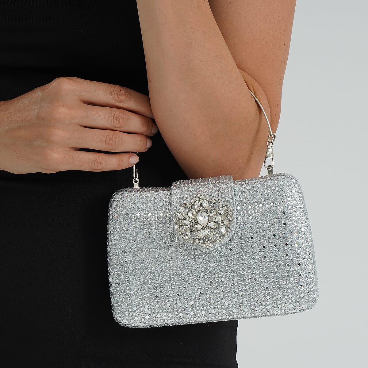 Doorbuster Silver Gorgeous Crystal Clutch Bag with Shoulder Chain Strap image number 3
