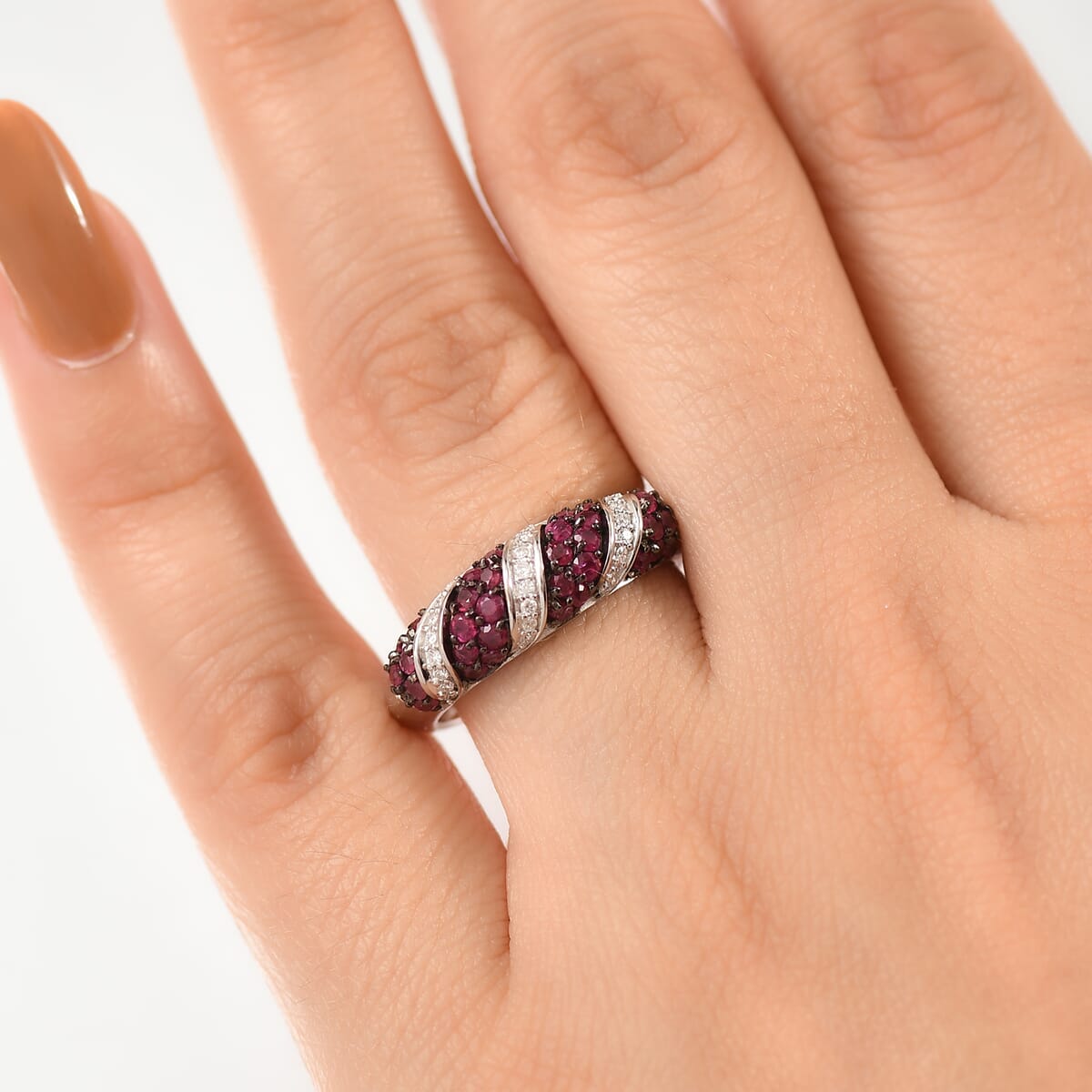 Montepuez Ruby and Moissanite 1.00 ctw Wave Ring in Rhodium Over Sterling Silver (Size 10.0) image number 2