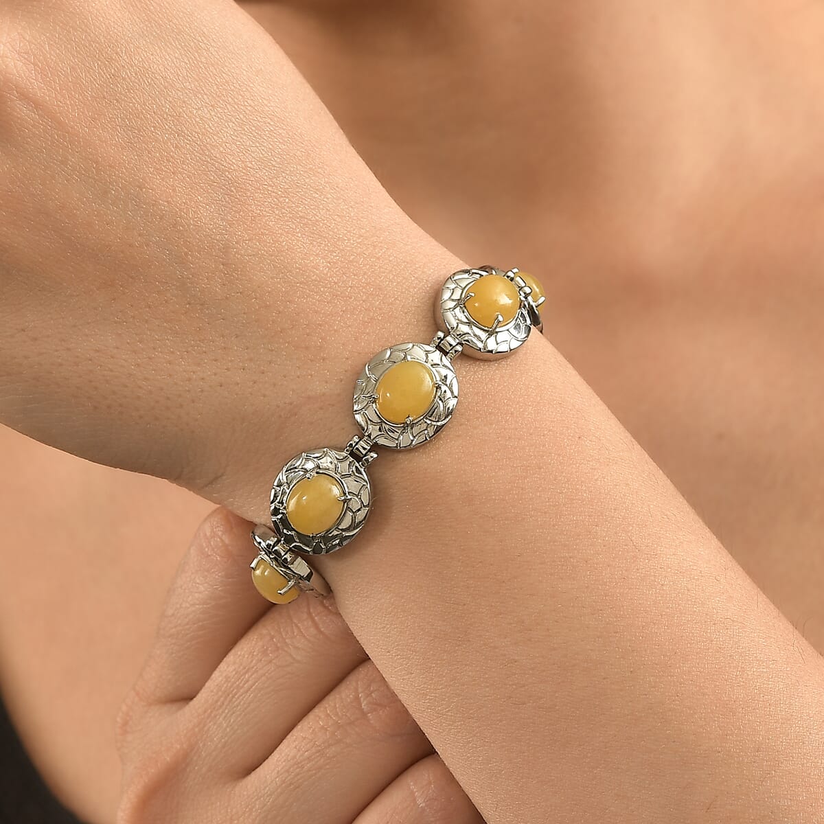 Yellow Aventurine 13.80 ctw Bracelet in Stainless Steel (6.50 In) image number 2