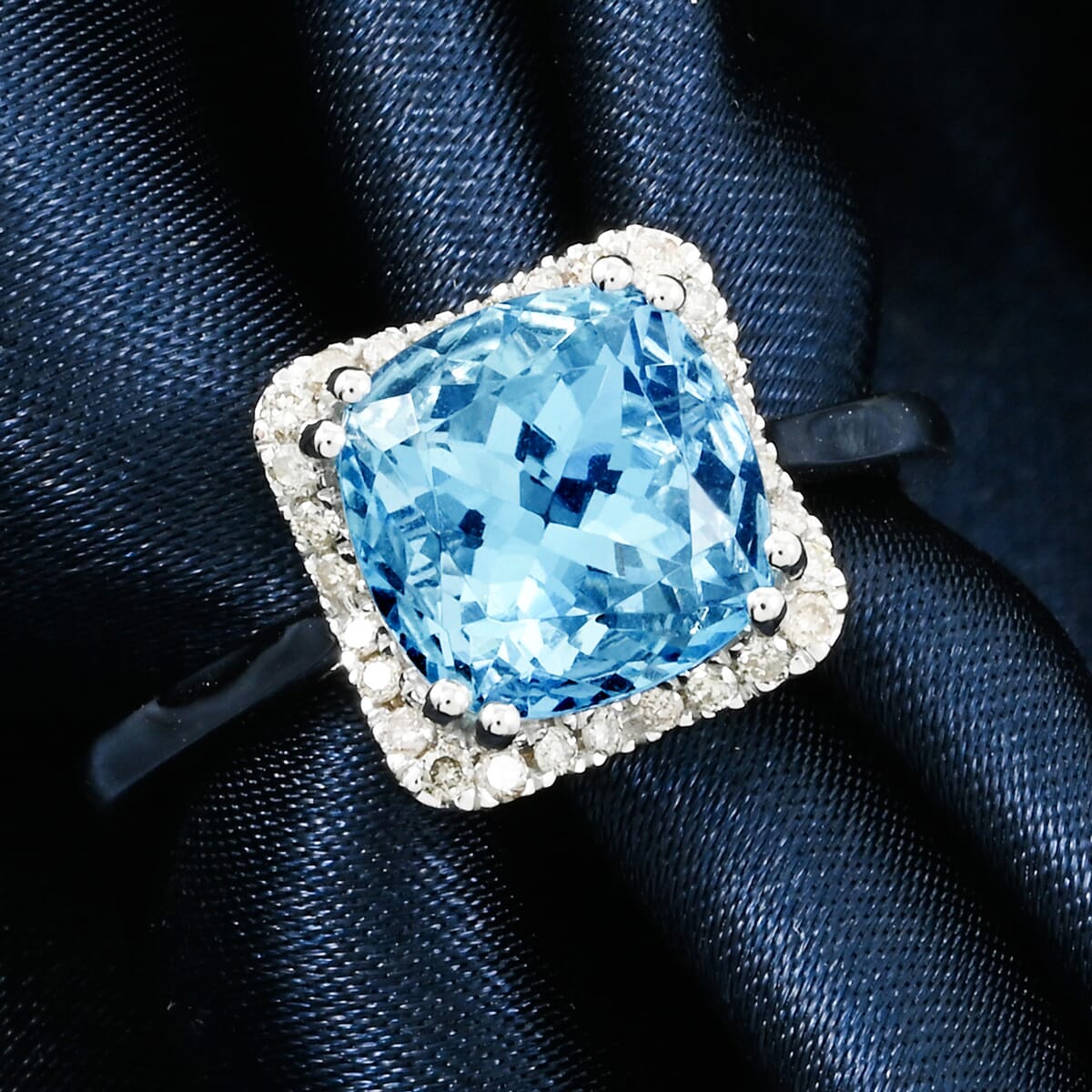 Certified & Appraised Luxoro AAA Santa Maria Aquamarine and G-H I2 Diamond 3.35 ctw Ring in 14K White Gold (Size 10.0) image number 1