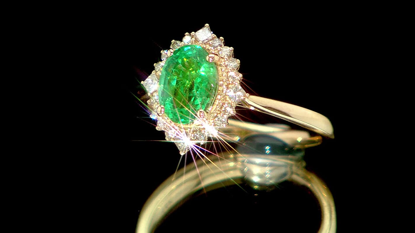 Certified & Appraised Luxoro AAA Kagem Zambian Emerald and G-H I2 Diamond 1.50 ctw Ring in 14K Yellow Gold