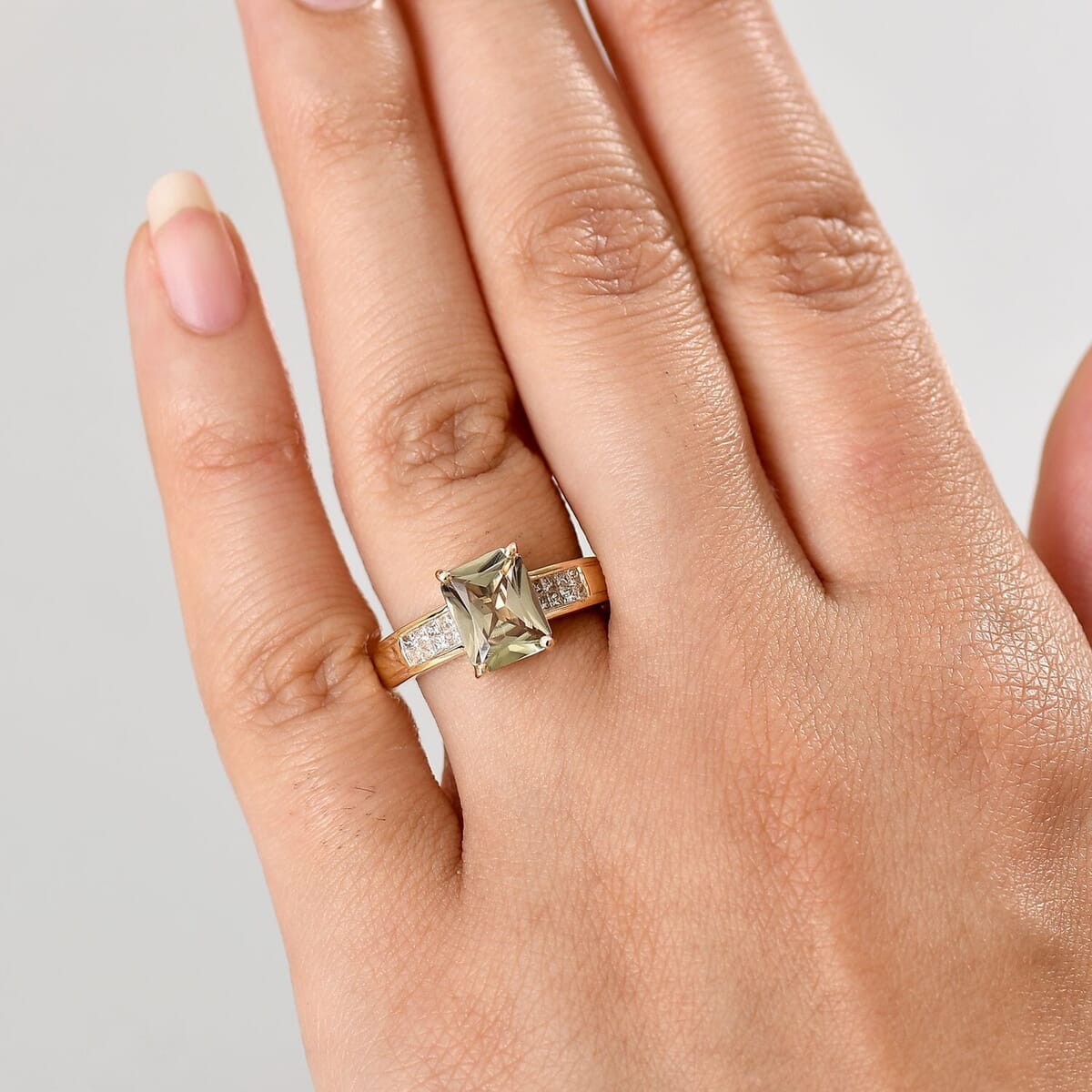 Luxoro AAA Turkizite and Diamond I2 2.90 ctw Art Deco Ring in 10K Yellow Gold (Size 10.0) image number 2
