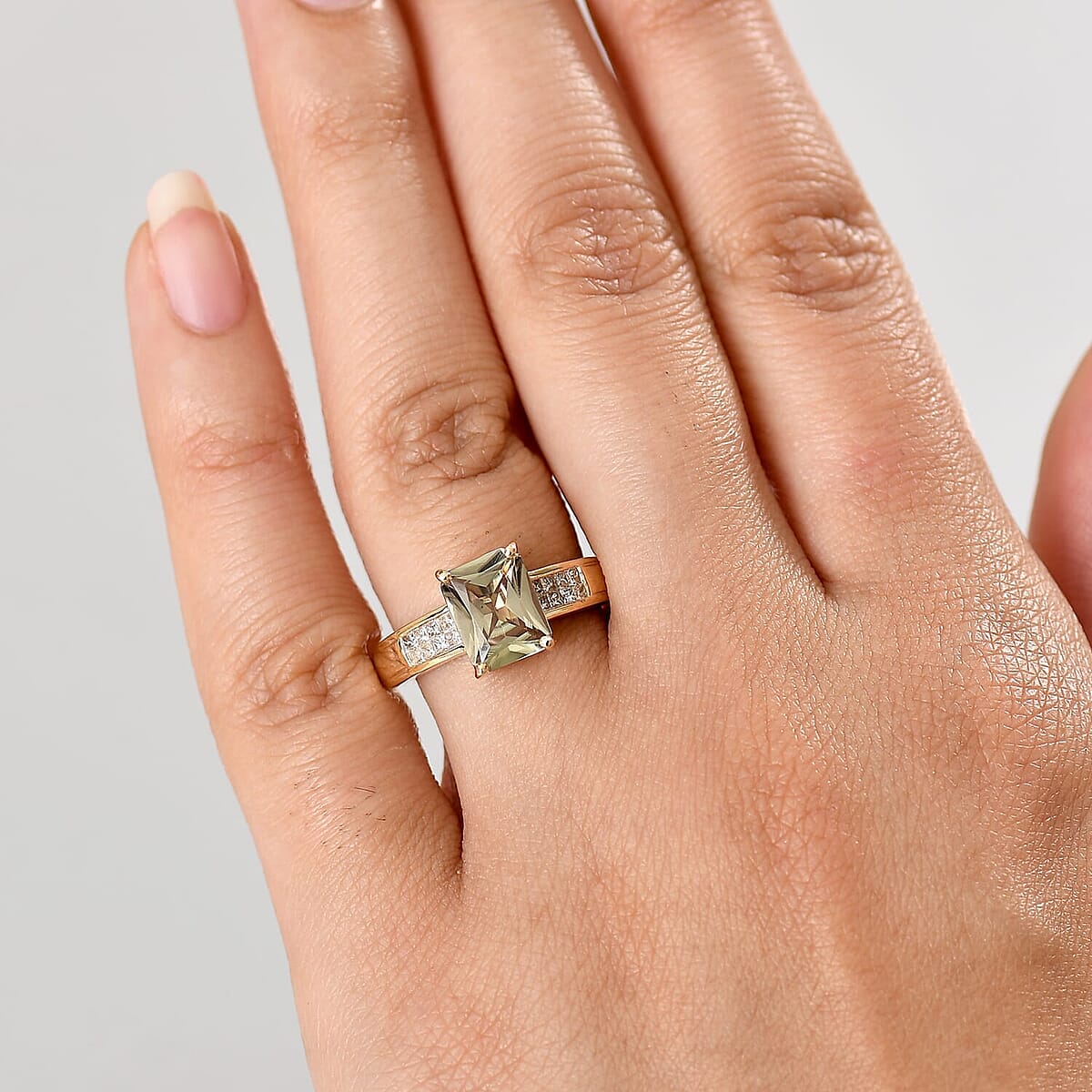Luxoro AAA Turkizite and Diamond I2 2.90 ctw Art Deco Ring in 10K Yellow Gold (Size 9.0) image number 2