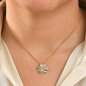 Blossom Elegance Floral Pendant in 10K Yellow Gold 1.54 Grams