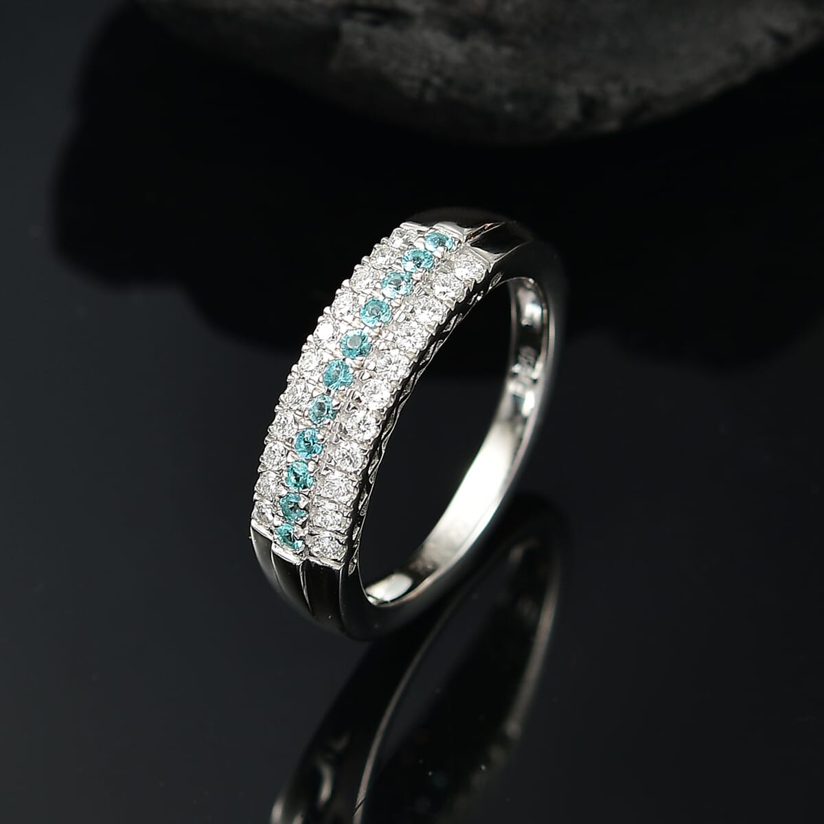 Certified & Appraised Rhapsody AAAA Paraiba Tourmaline and E-F VS2 Diamond 0.60 ctw Ring in 950 Platinum (Size 7.0) 6.80 Grams image number 1