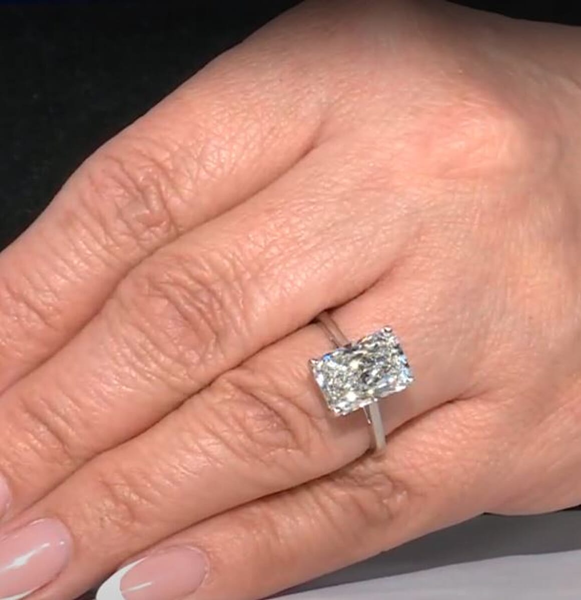IGI Certified Luxuriant Lab Grown Diamond G VS2 5.00 ctw Ring in 950 Platinum (Size 8.0) 4.80 Grams image number 1