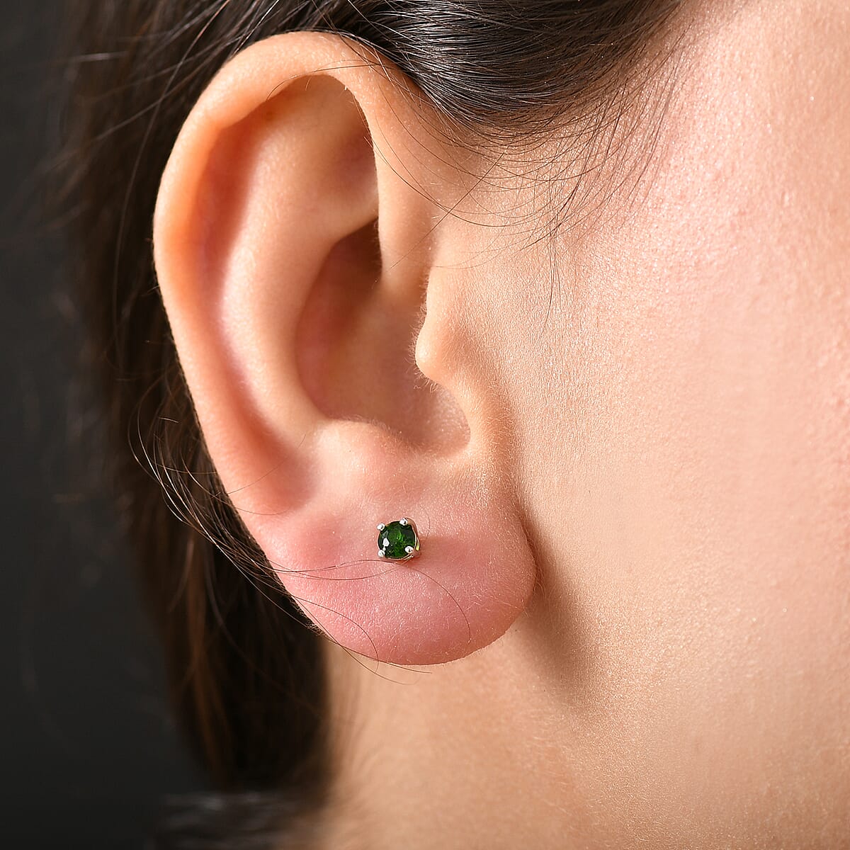 D'Joy Chrome Diopside 0.50 ctw Solitaire Stud Earrings in Platinum Over Sterling Silver image number 2