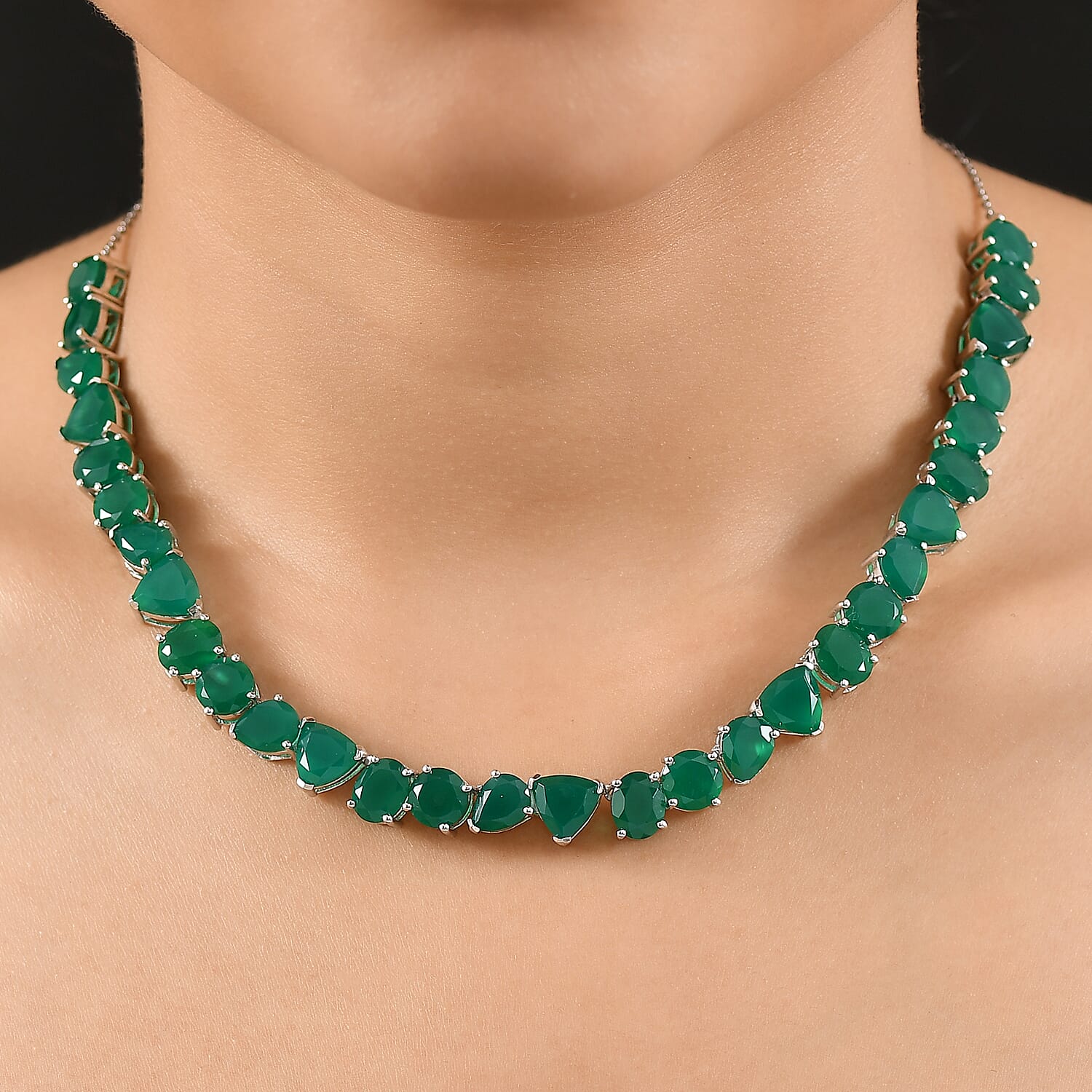 Karis Verde Onyx 56.00 ctw Flowing Vines Necklace 18 Inches in Platinum Bond
