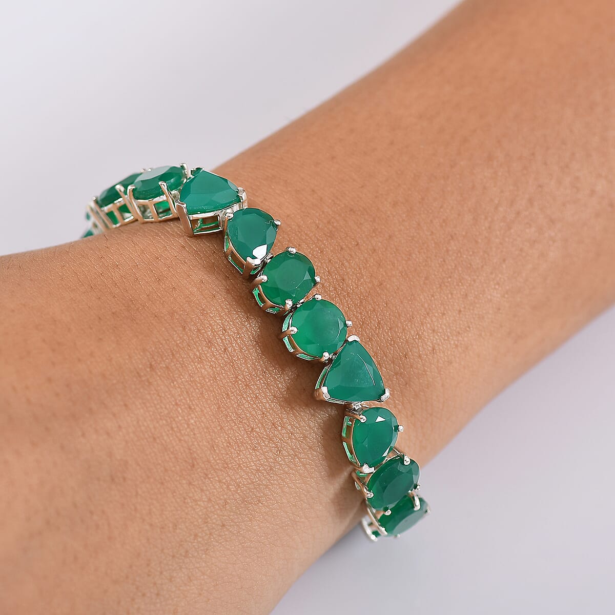 Karis Verde Onyx 37.15 ctw Flowing Vines Bracelet in Platinum Bond (6.50 In) image number 2