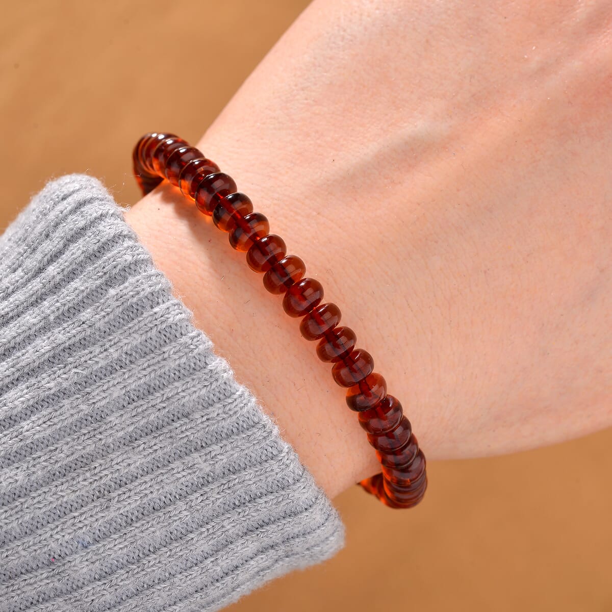Baltic Amber Beaded Stretch Bracelet image number 1