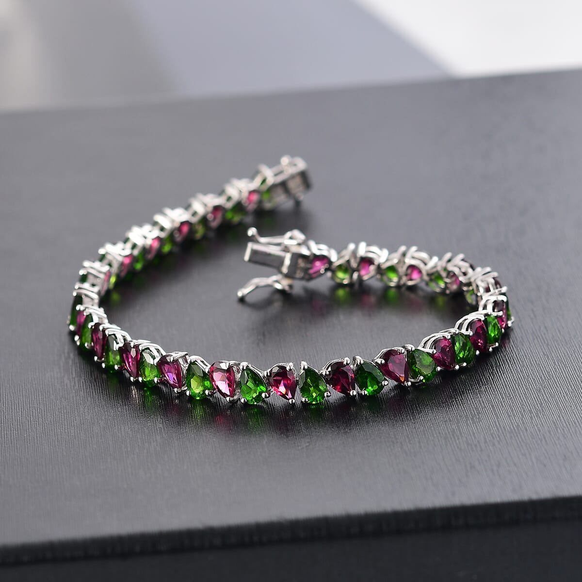 D'Joy Chrome Diopside and Orissa Rhodolite Garnet 19.90 ctw Leaves Bracelet in Rhodium Over Sterling Silver (7.25 In) image number 1