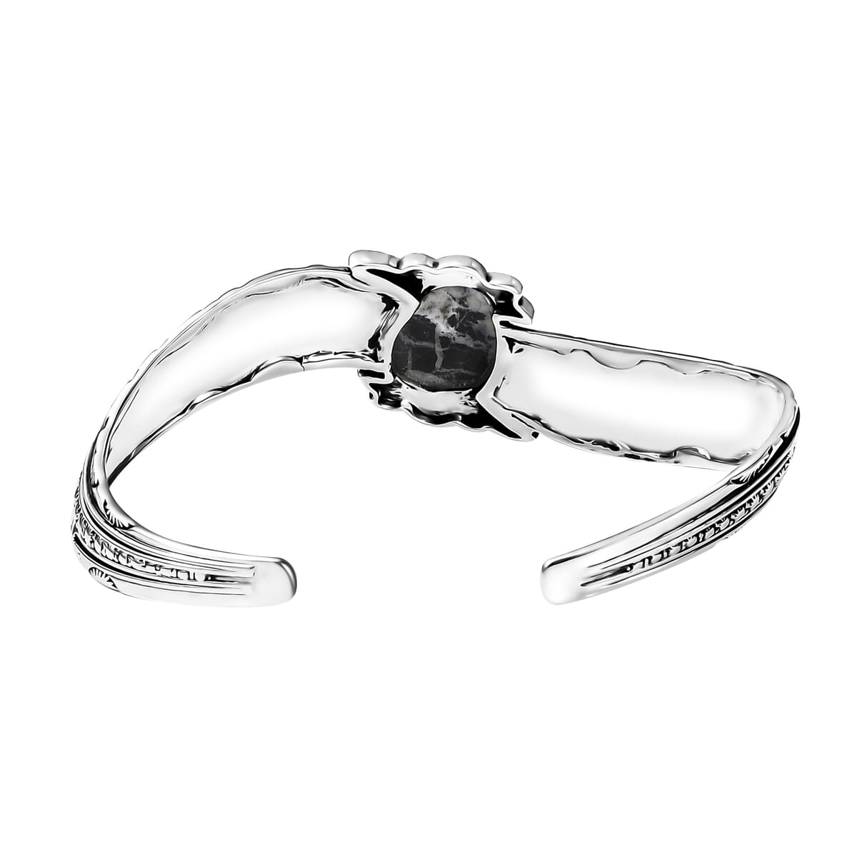 D'Joy Artisan Crafted White Buffalo 10.20 ctw Southwest Cuff Bracelet in Black Oxidized Sterling Silver (7.25 In) image number 4