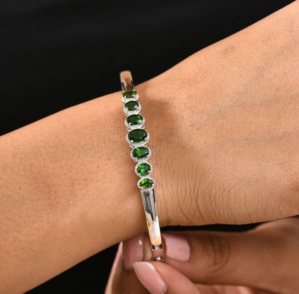 D'Joy Premium Chrome Diopside 3.50 ctw Celestial Bangle Bracelet in Rhodium Over Sterling Silver (7.25In) image number 2