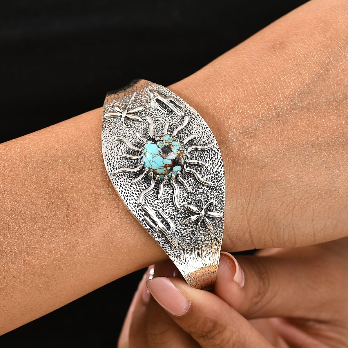 D'Joy Artisan Crafted Blue Moon Turquoise 8.25 ctw Cactus, Dragonfly and Sunflower Cuff Bracelet in Black Oxidized Sterling Silver (7.25 In) image number 2