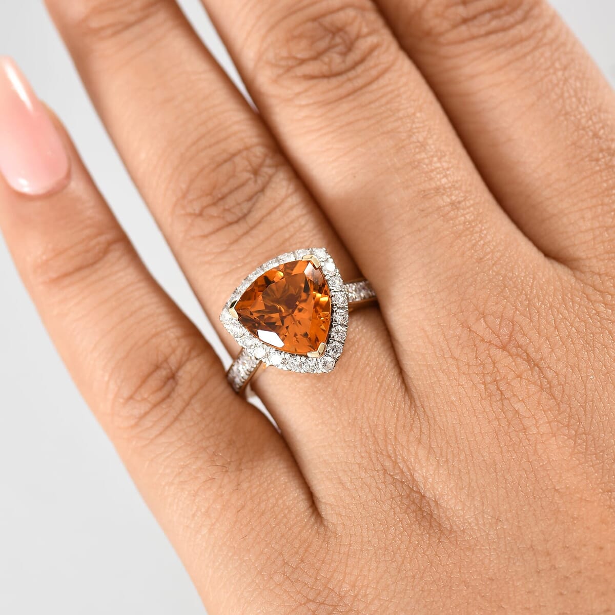 AA LAGOAO Mandarin Citrine and Luxuriant Lab Grown Diamond G-H SI 4.74 ctw Ring in 10K Yellow Gold (Size 10.0) image number 2