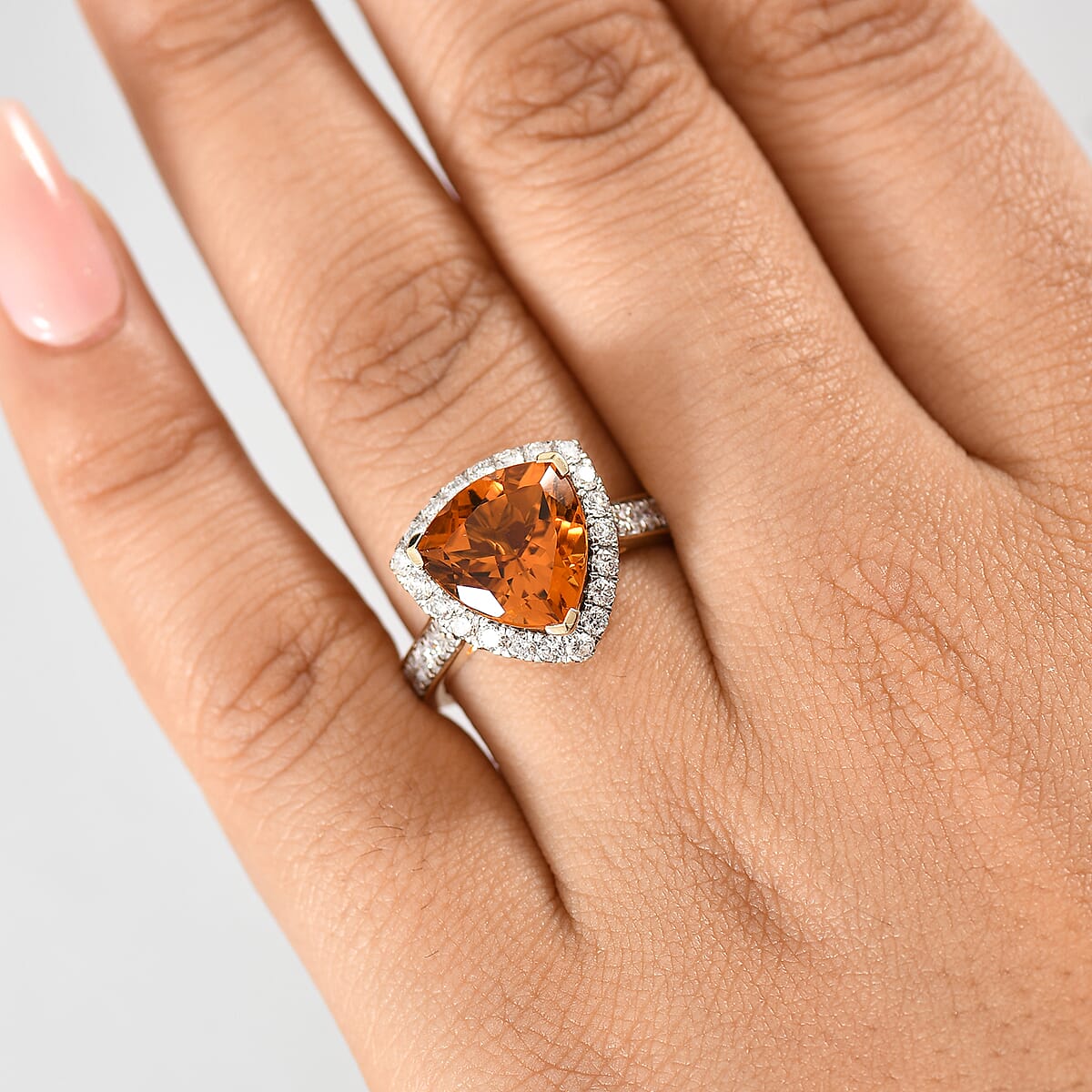 AA LAGOAO Mandarin Citrine and Luxuriant Lab Grown Diamond G-H SI 4.74 ctw Ring in 10K Yellow Gold (Size 8.0) image number 2