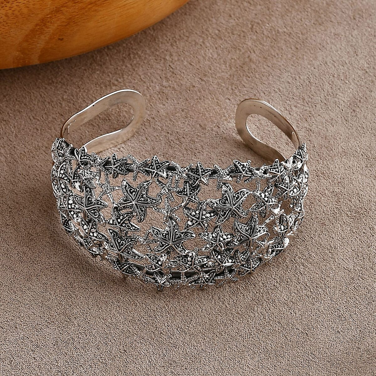 Bali Legacy Starfish Cuff Bracelet in Sterling Silver (7.25 In) 35.20 Grams image number 1