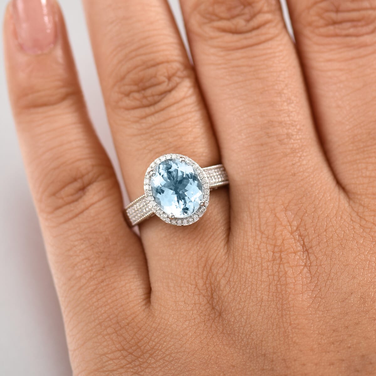 Luxoro Premium Mangoro Aquamarine and White Diamond G-H I2 3.30 ctw Lotus Flower Ring in 10K White Gold (Size 7.0) image number 2