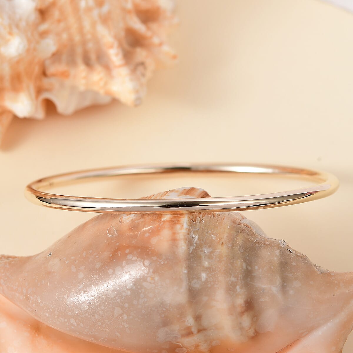 10K Yellow Gold Bangle Bracelet (7.25 In) 17.83 Grams image number 1