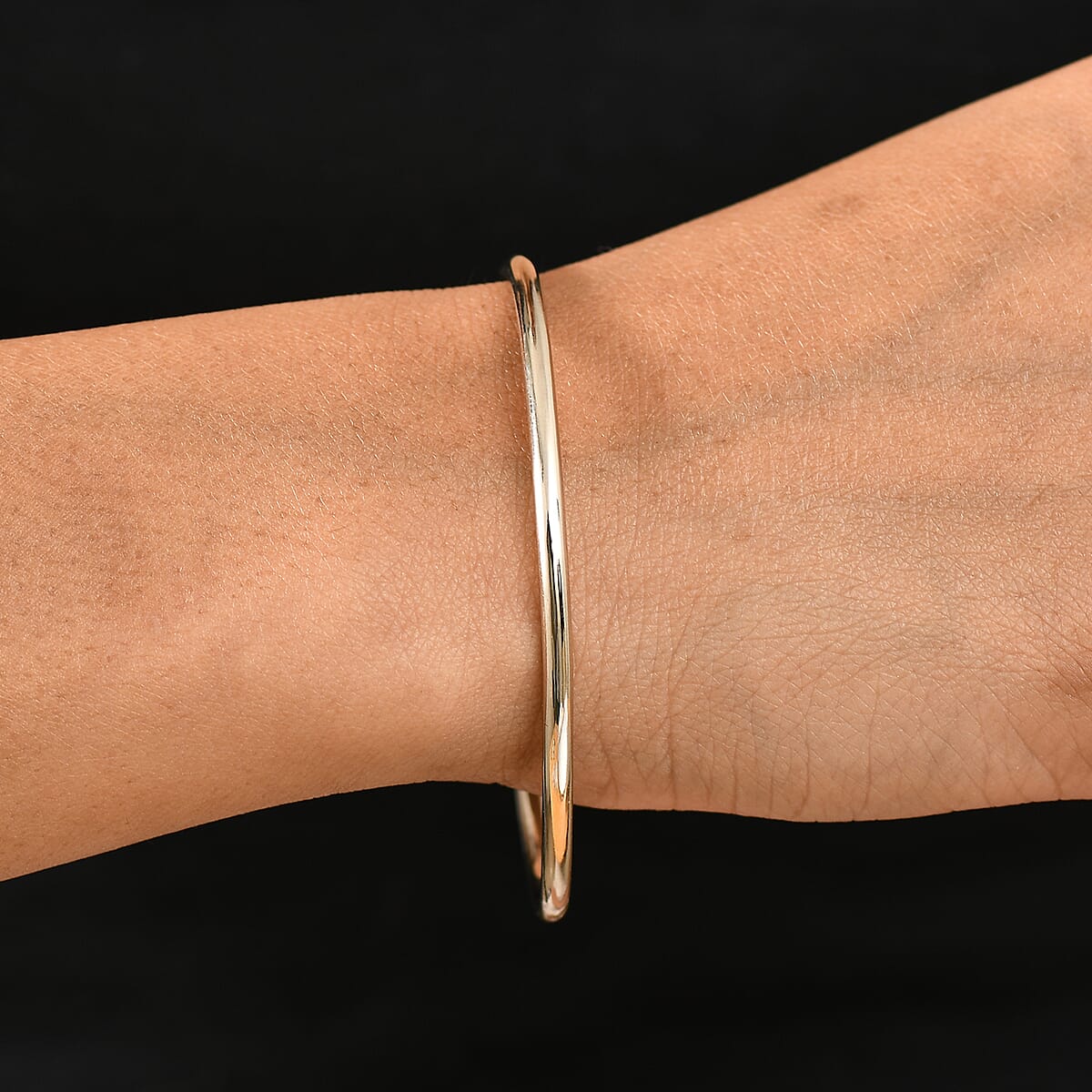 10K Yellow Gold Bangle Bracelet (7.25 In) 17.83 Grams image number 2