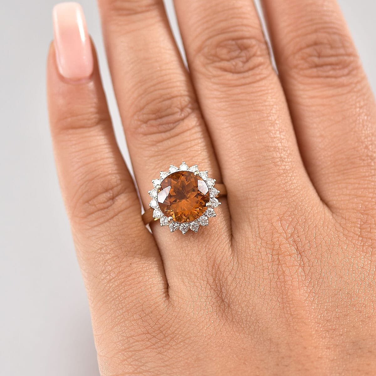 10K Yellow Gold AA LAGOAO Mandarin Citrine, Luxuriant Lab Grown Diamond (G-H, SI) Ring (Size 11.0) 5.33 ctw image number 2