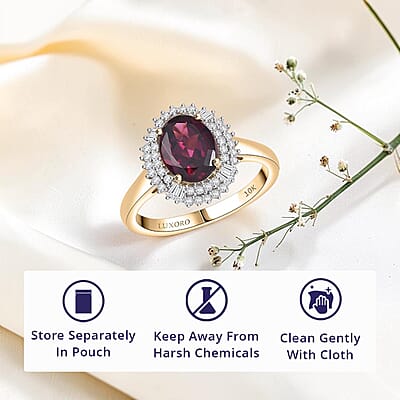 Luxoro 10K Yellow Gold AAA Radiant Ember Garnet, Diamond (I2) (0.34 cts) Ring (Size 12.0) 2.70 ctw