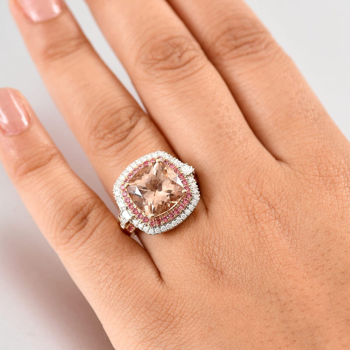Luxoro AAA Marropino Morganite, Padparadscha Sapphire and White Diamond I2 780 ctw Classic Halo Ring in 14K Yellow Gold (Size 6.0) image number 2